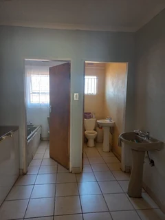 VERY SPACIOUS 3 BED HOUSE FOR SALE SOSHANGUVE BLOCK X