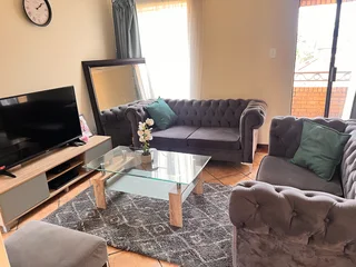 1 bedroom in a 2 bedroom apartment available ( PTA EAST faerie glen) fully furn