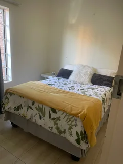 1 bedroom in a 2 bedroom apartment available ( PTA EAST faerie glen) fully furn