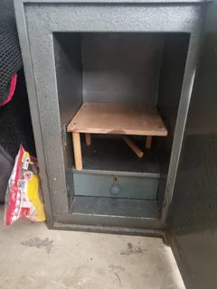 Safe - Ad posted by Bradley Baxter