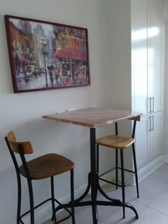 2 Bedroom Flat - Kenilworth Upper