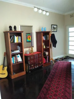 2 Bedroom Flat - Kenilworth Upper