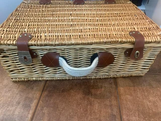 Picnic Basket - Wicker