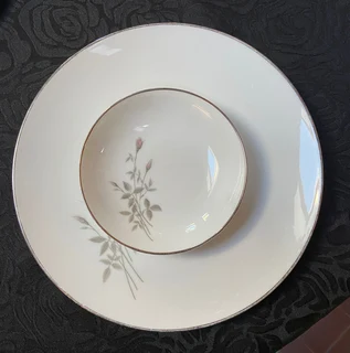 Noritake - vintage 6652 Mignon Dinner service