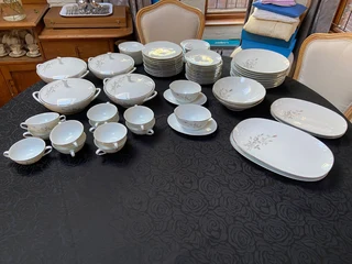 Noritake - vintage 6652 Mignon Dinner service