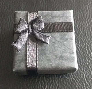 9ct Gold Band Ring - R5000