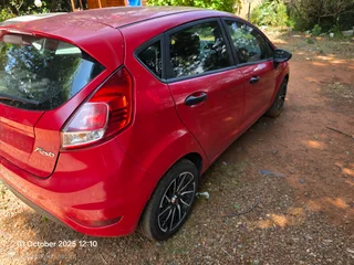 2013 Ford Fiesta Hatchback