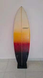 Surfboard 28L 5'10'' x 19 ''x 2 3/8
