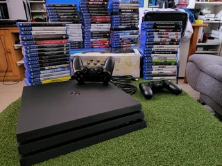 Sony Ps4 Pro 1tb Includes all cables and x1wireless controler R5500