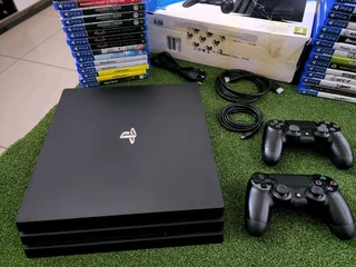 Sony Ps4 Pro 1tb Includes all cables and x1wireless controler R5500