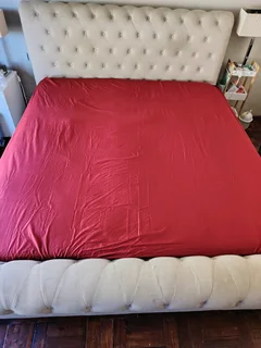 King size sleigh bed