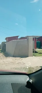 Single rooms with outside bathrooms at EMzingazi next to ihholo lombuso