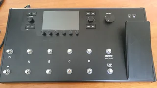 Line 6 Helix LT multi effects pedal