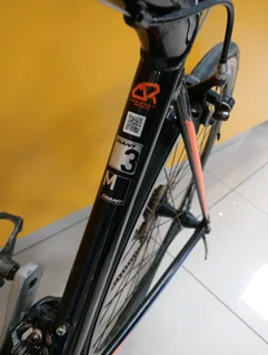 Road bike med size