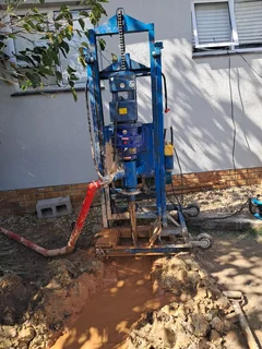 Borehole and wellpoint water installation