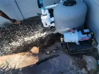 Borehole and wellpoint water installation