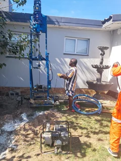 Borehole and wellpoint water installation
