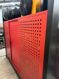 Plate bending machine