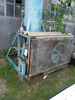 Industrial generator available very old and durable