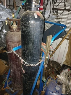 Acetylene set with trolly , full cylinders and many extras