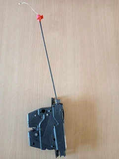 BMW F30 320i, OEM Tailgate Lock