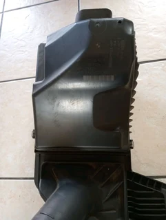 BMW F30 320i, OEM Airfilter Box for N20B20 engine