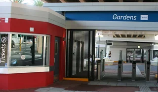 Furnished room in family home near Gardens Cntr MyCiti bus, UCT bus  includes fibre wifi.