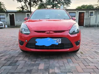 Red Ford figo 2010 selling for R60000