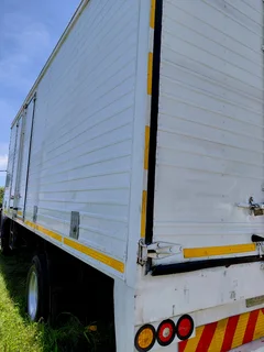 Mercedes 1417 Pantech