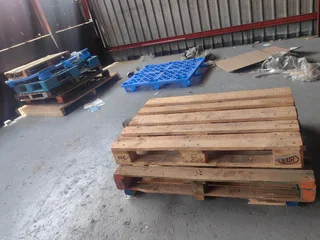 Pallets - Ad posted by Steve