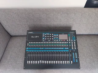 Allen &amp; Heath qu 24 Mixing Desk