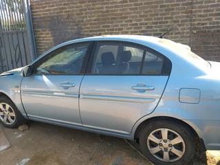 Hyundai accent 1.6 stripping for part