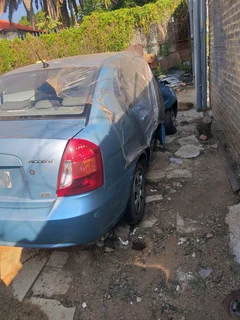 Hyundai accent 1.6 stripping for part