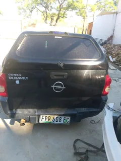 Opal corsa bakkie 1.4 for stripping for part