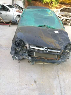 Opal corsa bakkie 1.4 for stripping for part