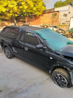 Opal corsa bakkie 1.4 for stripping for part