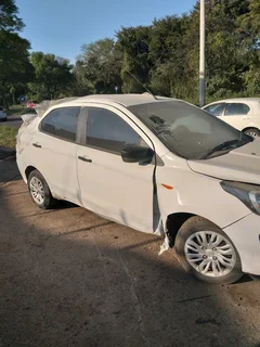 ford figo 1.5 3cylinder for stripping for part and still starting