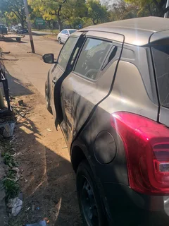 SUZUKI SWIFT 1.2 and 1.4 for stripping for part