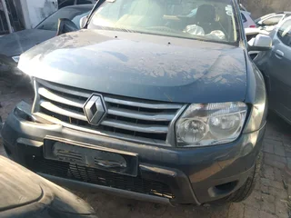 Renault Duster 1.6 Petro For Stripping