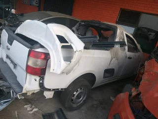 Chevrolet bakkie 1.4 for stripping for parts