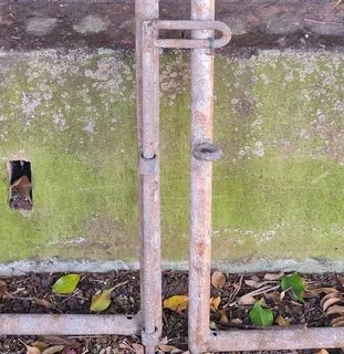 OVER 100 YEARS FARM STYLE DOUBLE LEAF GATE