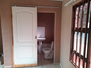 Room to rent in Selection Park Springs