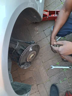 Is your car experiencing a mechanical issue? Call us to come and have it fixed at your residence!