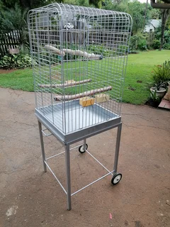 Parrot / bird cage. Excellent condition
