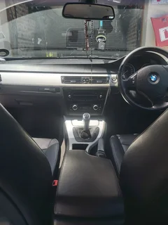 2010 BMW 3 Series Sedan