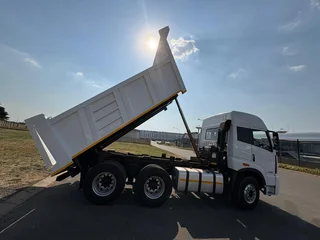2021 FAW CA. 10 CUBE TIPPER