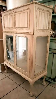 Paint techniques ,murals,fine art