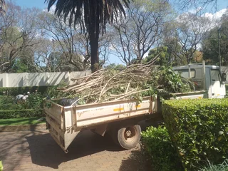 Sand and Stones Suppliers, All Rubble Removals and Tree  Feeling