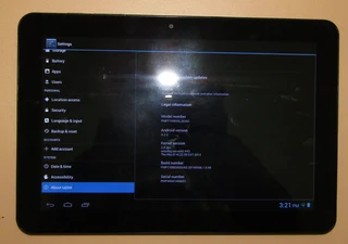 Prestigio Multipad 4 Ultimate 10.1 3G Android Tablet with Cover &amp; 32GB SD Card
