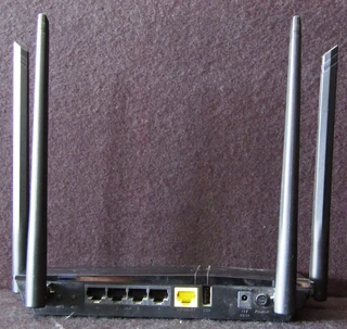 D-Link DIR-825 (G1) AC1200 Wi-Fi Gigabit Router